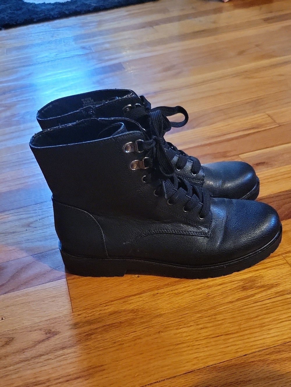 Kelly & Katie Black Combat Boots, Dize 8.5